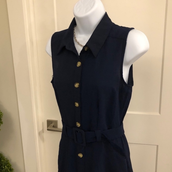 Monteau Collared Dress with Belt - Picture 3 of 10